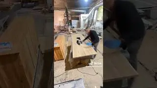 Masa Lemn Masiv pregătirea blatului șlefuire și aplicarea lacului Wood Bucovina #woodfurniture