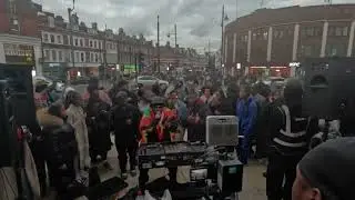 DJ AG Online артист Brixton Square Сваггер Дэн.