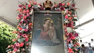 Salida de la Venerable imagen de Nuestra Señora del Refugio de su Santuario al atrio parroquial