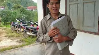 วันแรกของการไปโรงเรียนในโรงเรียนมัธยมศึกษาตอนต้นในชนบทThe first day of school in a rural school