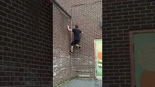 Different Ways to Climb Up a Wall 🤔