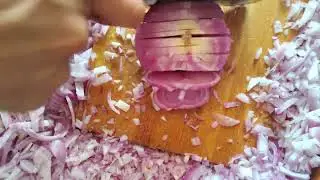 OnionCutting #KnifeSkills #CookingTips #KitchenHacks #FoodPrep #ChefLife #CulinarySkills #Onion