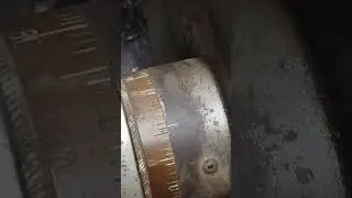 A 0.25 mm cut is being taken on a lathe machine