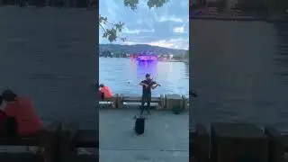 🎻 🎶 amazing talent he&rsquo;s always in the Bellevue Zurich the view is so romantic &stunning ✨ #zurich