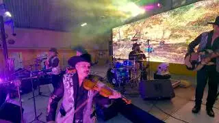 Morenita labios rojos - Los de Michoac&aacute;n (Arroyo Zarco, Edomex 2023)