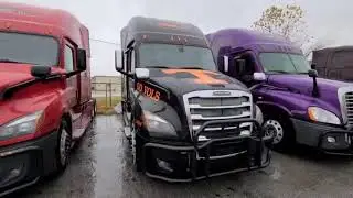 2018 Freightliner Cascadia sleeper with Detroit DD15, DT12 auto and APU