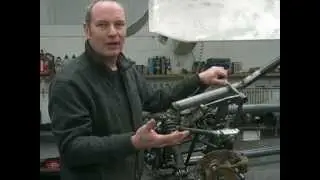 Наклонный электрический трехколесный велосипед от Стюарта Миллса