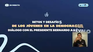 El presidente dialoga con jóvenes universitarios sobre los retos y desafíos de la democracia.