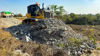 New project Perfectly Bilding Dozer Shantui Using Stones Pushing Over The Water, Truck 25.5Ton