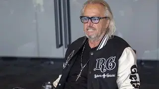 Robert Geiss br&uuml;llt Ersatz Kapit&auml;n seiner Jacht an