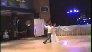Laura and Nick Slater wedding dance