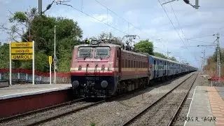 NEVER SEEN BEFORE ! TRAIN RUNNING ON WRONG TRACK