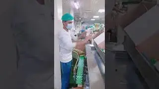 Ngintip karyawan indomie packing