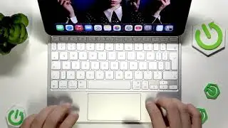 iPad Pro 11 (2025) &ndash; Fitur Terbaik Magic Keyboard Baru (Baris Fungsi)