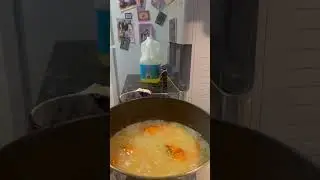 The viral chicken with flour in the grease 