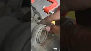 Isuzu MUX DIY brake pad replacement #mux