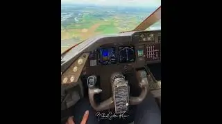 Cockpit View. BOEING 747-400F LANDING AMSTERDAM AIRPORT. AUTOPILOT DISENGAGE