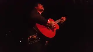 Low Roar - Friends Make Garbage (Acoustic) live @ Point Éphémère, Paris (Oct 18, 2017)