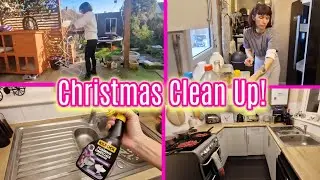 The Big Christmas CLEAN UP!!!! PT 1 #cleanwithme #christmasclean #speedclean #declutter 