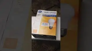 GE 100w halogen lightbulb