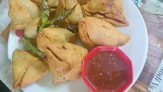 समोसे के साथ खट्टी मीठी चटनी |By Meena Kumari 