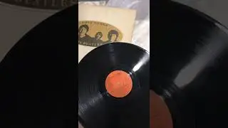 The Beatles. Love Songs  (малый диаметр яблока) #vinyl #vinylrecords #retro #music