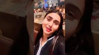 Singapore airport masti with husband @virlal -#viral
