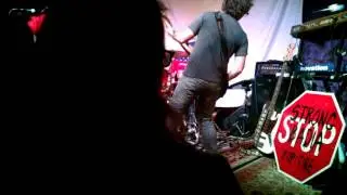 Theme from 3 Times Halloween Funjob performed by ʎɥsols