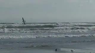 Оранжевое предупреждение по ветру. /  Orange warning for winds.