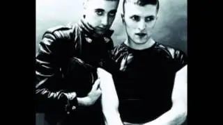 Deutsch Amerikanische Freundschaft  ( DAF ) - Ein Bisschen Krieg