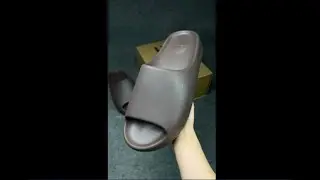 Yeezy Slide Soot G55495/GX6141