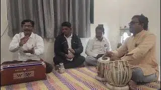 आपुला तो एक देव करूनी घ्यावा....