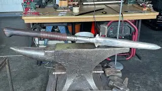 How to make King Leonidas&rsquo;s Broken Spear from Assassins Creed!
