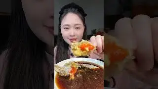 Soy braised female crab is so delicious