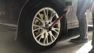 Volvo S60 wheel change