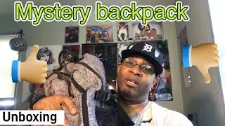 Mystery backpack of comics. 🤪🤪🤔🤔😢😢
