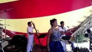 Alejandra Robles - South Country Fair Alberta - PALOMA MORENA - Tour Canad&aacute; 2012