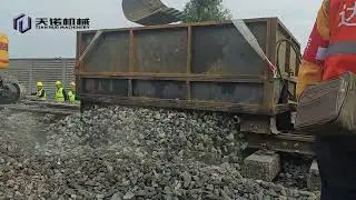 Side-unloading Ballast Wagon for railway ballasts transporting and  spreading #ballast #transport