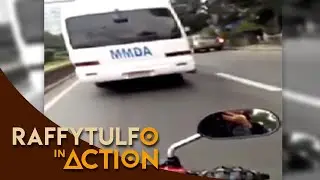 GOV'T OWNED VEHICLE NG MMDA INIREREKLAMONG SMOKE BELCHING NAKUNAN NG VIDEO NG CONCERN NETIZEN