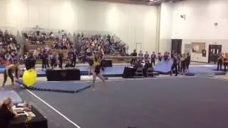Steffani Meusburger floor vs. UWW