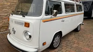 Combi VW T2b Microbus Deluxe 1979