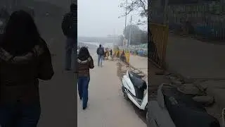 Aaj Mausam 🌨️ #climate #winter #officetime #gurugram #traffic #trending #shorts