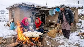 Extreme Cold Cooking in Afghanistan  Traditional Sealed Pot Meat Over Fire