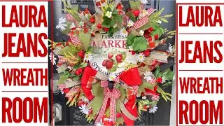 How to make a strawberry summer wreath with Laura jeans Wreath Room