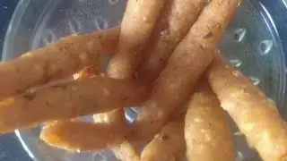 Poha and Besan ki crispy roll recipe  ll    ( Avalakki kaddi) 😍🥰