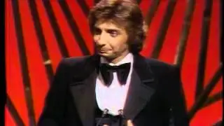 Barry Manilow Wins Favorite Male Pop / Rock Artist - AMA 1978