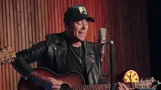 Casey Barnes - BUY THAT GIRL A BEER (Acoustic)
