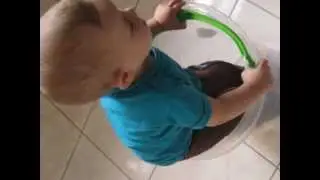 entalou e caiu