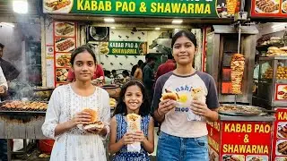 Kabab Pao And Sawarma 🍗 #trending #viralvlog #swarmaladj #kababrecipe #kabablovers #kababroll