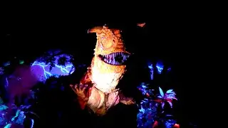 Динозавры 4K 60fps, вид от первого лица при слабом освещении, Disney's Animal Kingdom (2026)